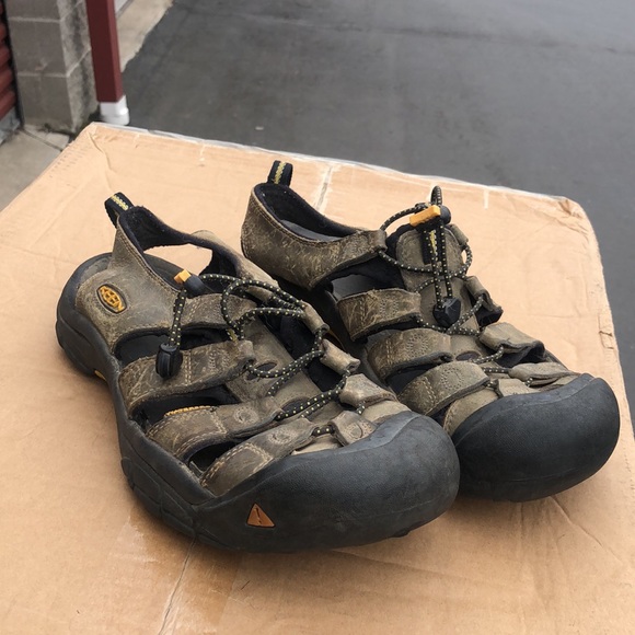 Keen Men’s Olive Yellow Slip On Water Shoes Waterproof Sport Sandals Size 10 - Picture 9 of 15